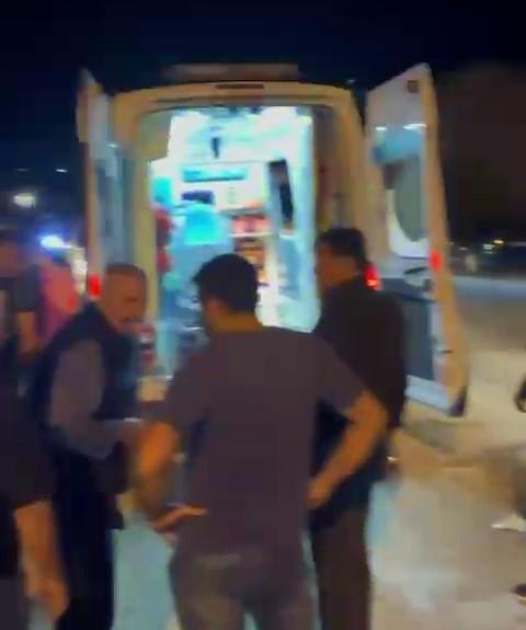 MİNİBÜS İLE MOTOSİKLET ÇARPIŞTI: 1 YARALI