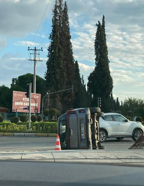 Aydın'da korkunç kaza: Araç yan yattı