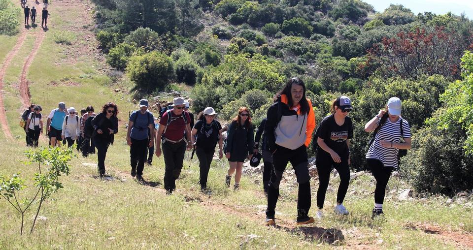 AYDINLI DAĞCILAR, SAKARTEPE ZİRVESİNE ÇIKTI