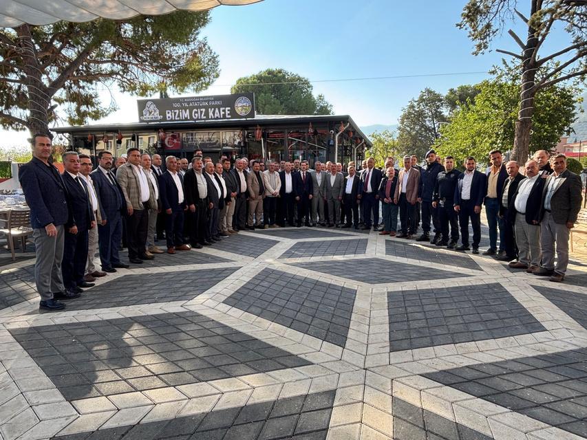 Bozdoğan Belediye Başkanı Özel, muhtarlarla kahvaltıda bir araya geldi