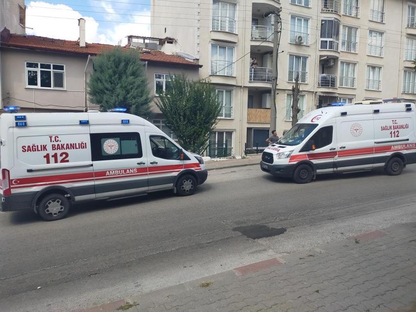 Motosiklet sürücüsü yaşlı kadına çarptı