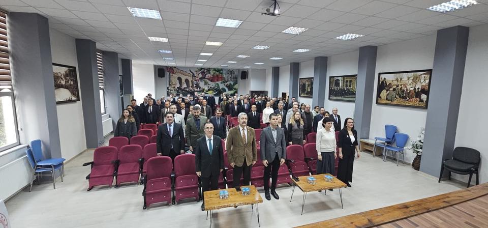 OKUL İDARECİLERİ 'MOBBİNG VE AKRAN ZORBALIĞI KONUSUNDA BİLGİLENDİRİLDİ