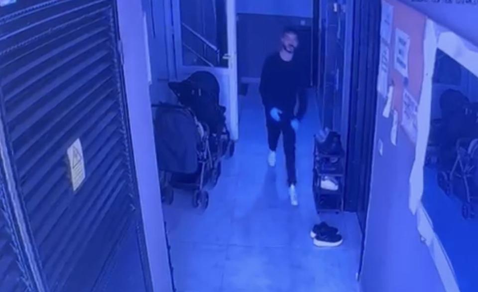 Tartıştığı 37 haftalık hamile eşini vurdu