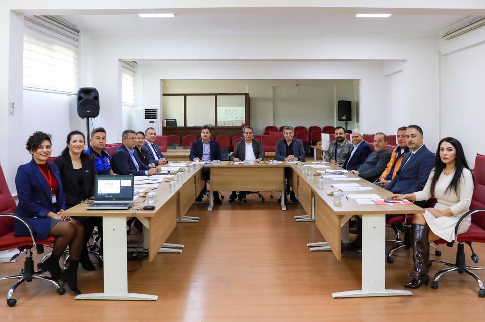 AYSO'dan Efeler'in projesine destek