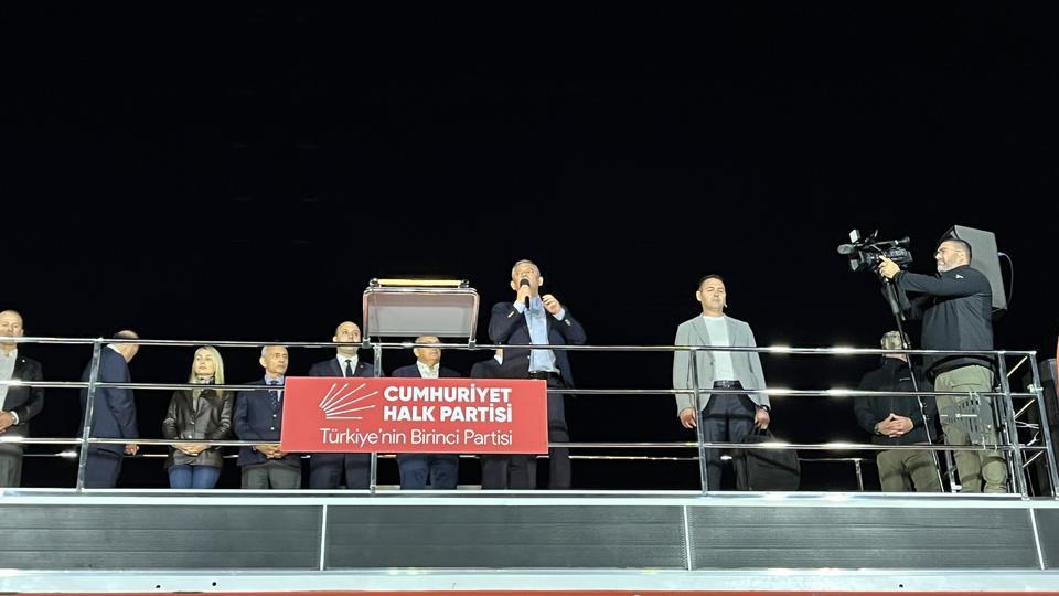 CHP Genel Başkanı Özel, Küçükçekmece’deki mitingde konuştu