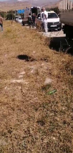 Otomobil tarlaya uçtu, 1 yaralı