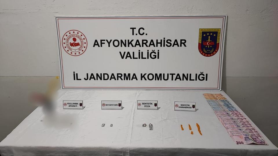 Karı kocaya uyuşturucu operasyonu