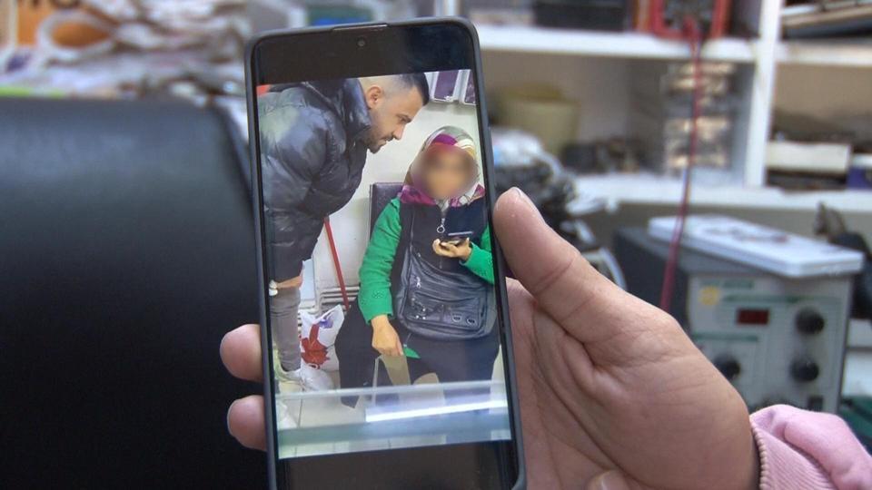 Telefoncunun dikkati kadını dolandırılmaktan kurtardı