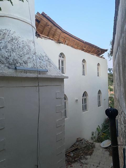 Aydın'da cami çatısı göçtü