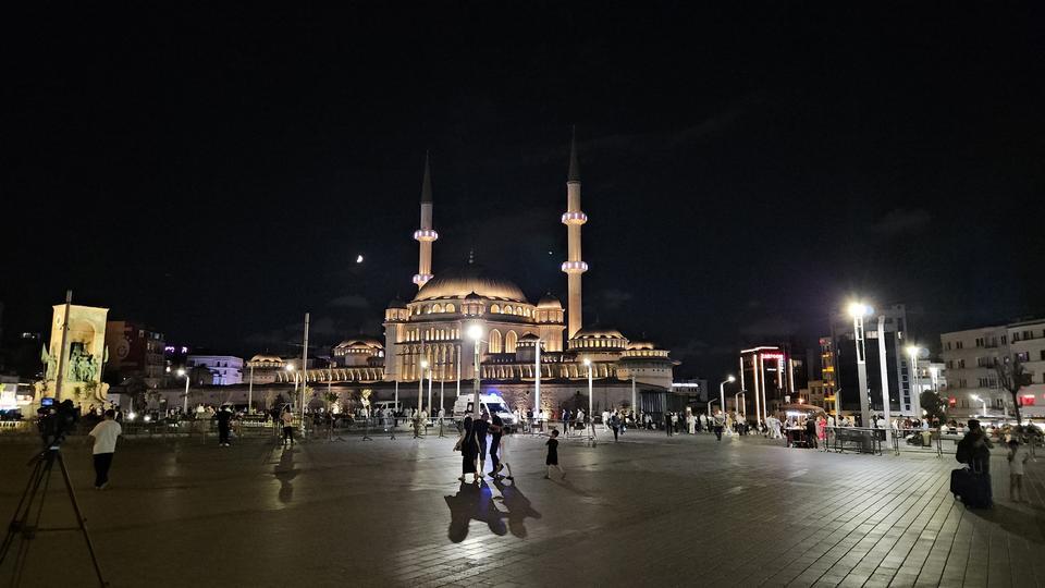 90 bin camide kuraklık, doğal afetler ve şehitler için dualar edildi