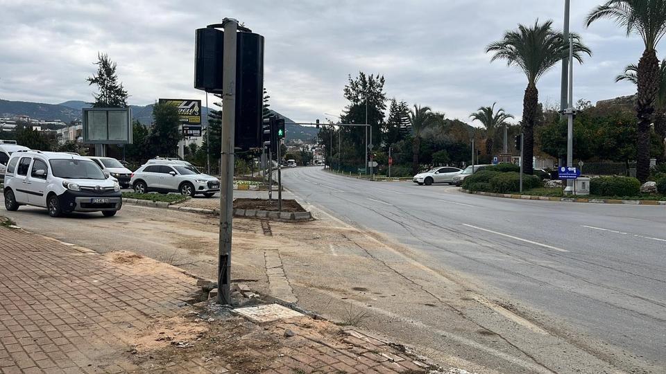 Kamyon ile çarpışan genç motosikletli hayatını kaybetti