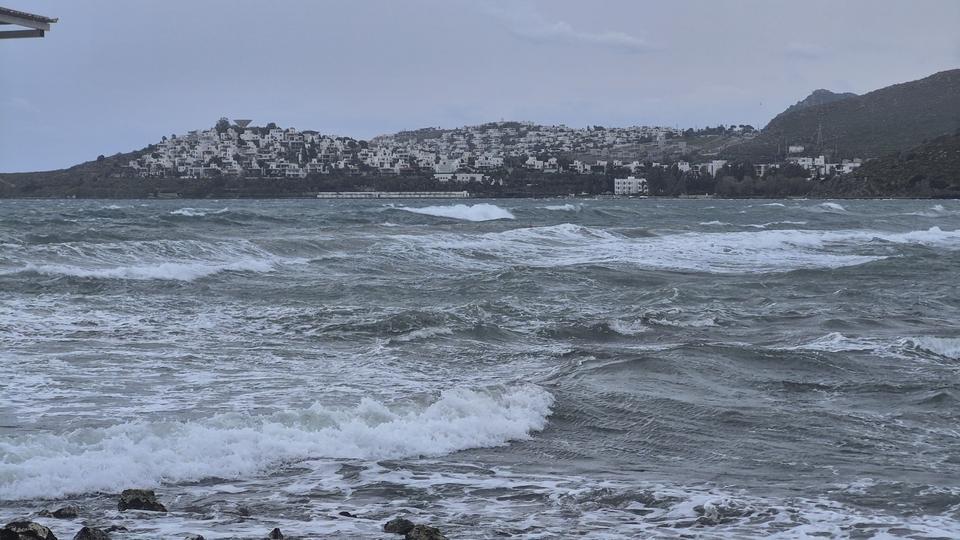 Bodrum'da feribot seferleri iptal edildi