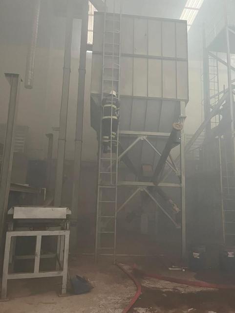 Fabrika yangını korkuttu