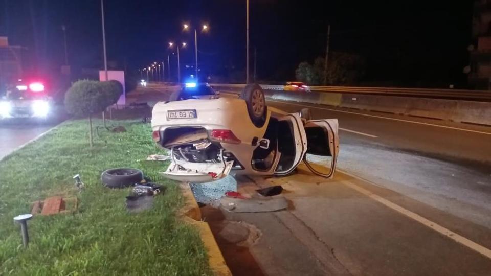 Kara yolunda otomobil takla attı: 3 yaralı