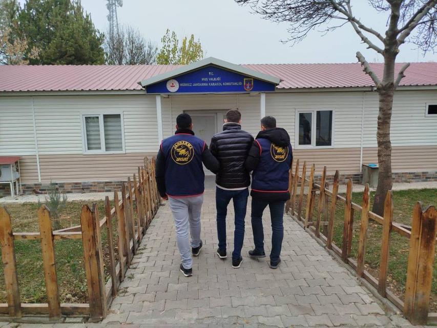 Dolandırıcılık suçundan aranan hükümlü yakalandı