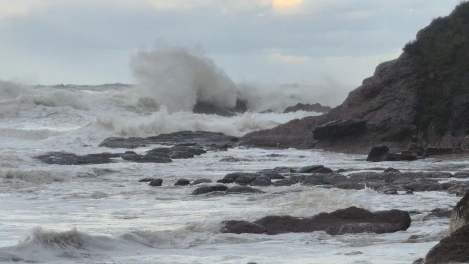 Karadeniz'de tsunamiyi andıran görüntüler
