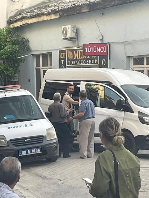 İşletme sahibi, çalışanlar ve sokak sakinleri rahat bir nefes aldı.