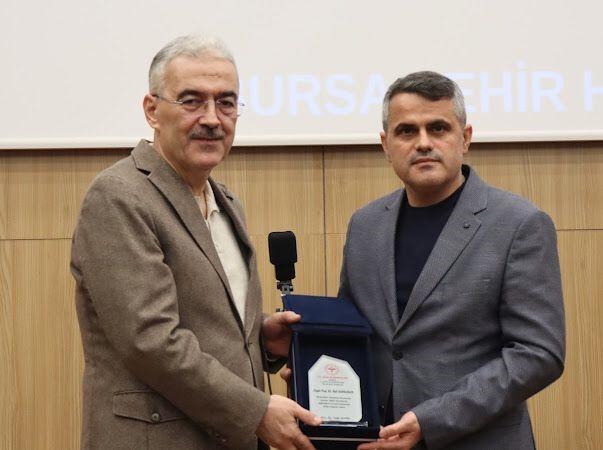 Vali Ayyıldız’dan o doktora ödül