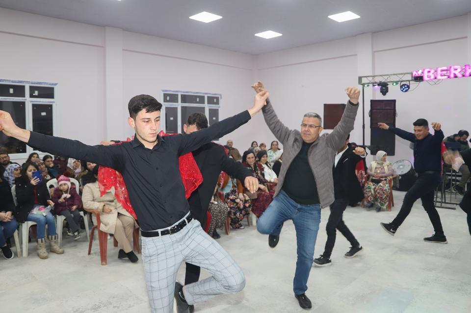 BAŞKAN GÜLER, ASKER ADAYLARIYLA ZEYBEK OYNADI