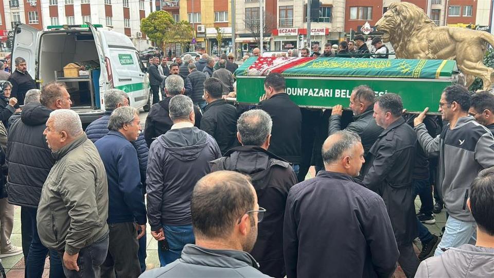 Trafik kazası 13 yaşındaki kızı hayattan kopardı