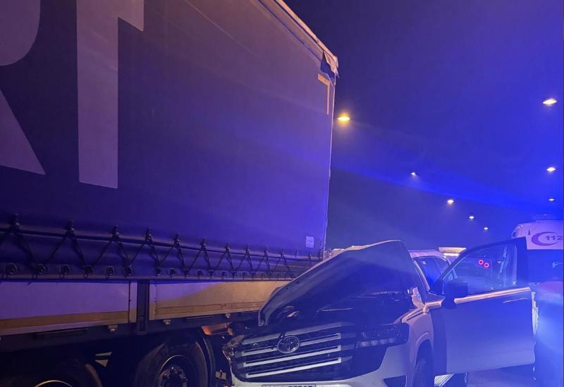 Tünelde feci kaza: 1 ölü, 5 yaralı