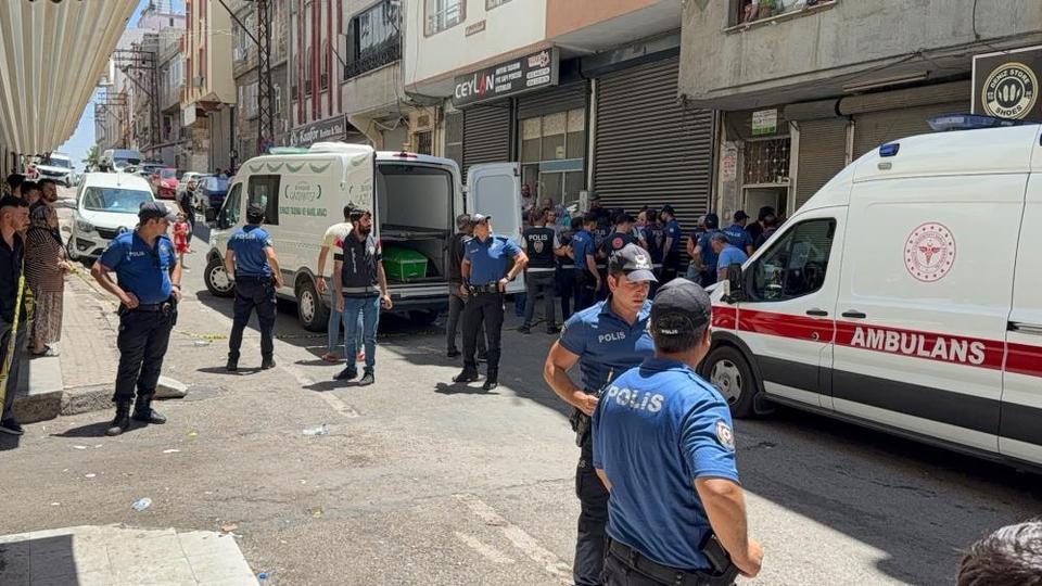 Cezaevinden izinli çıktı, eşini öldürdü