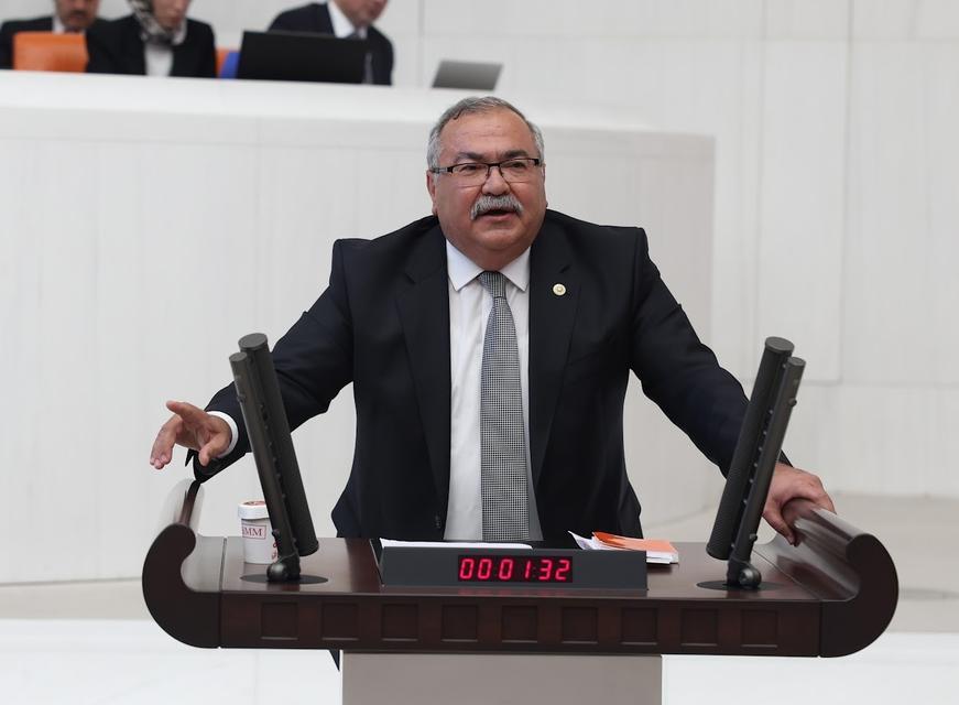 "İki kişiden biri icralık"