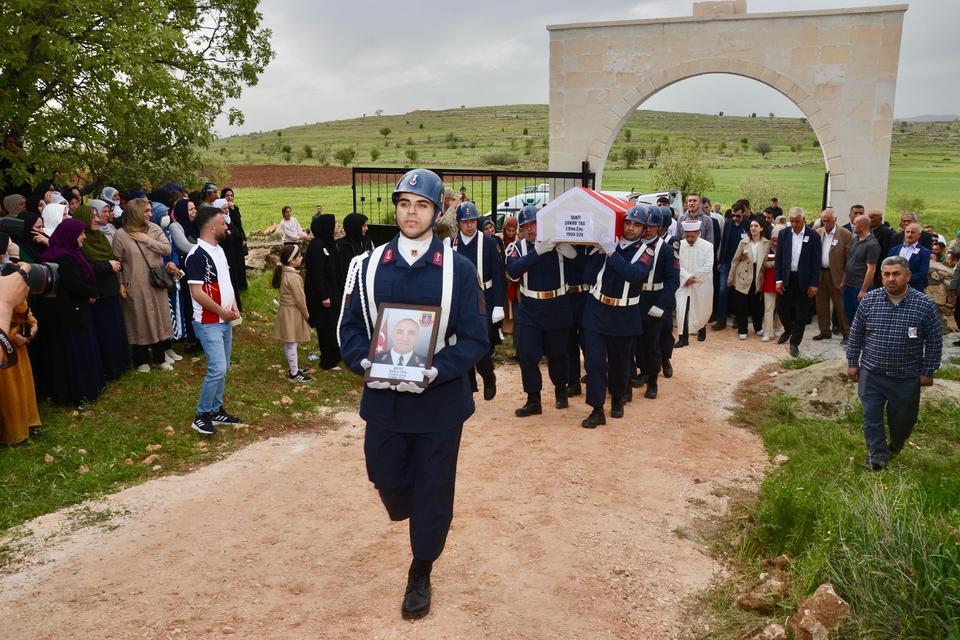 Şehit uzman çavuş son yolculuğuna uğurlandı