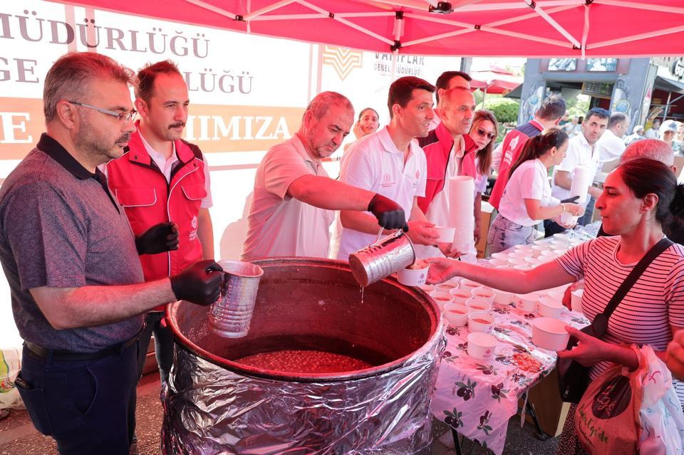 Aydın'da 20 bin kişilik geleneksel aşure ikramı