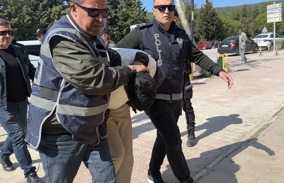 KÜBRA'YI HAYATTAN KOPARANLAR, SOSYAL MEDYA HESABINA GİRİP YAŞIYOR SÜSÜ VERMİŞ ACILI AİLE 30 YAŞINDAKİ KÜBRA YAPICI'NIN VÜCUT BÜTÜNLÜĞÜ BOZULAN CENAZESİ İÇİN DNA ÖRNEĞİ VERDİ "BU İŞE EN DAHİL OLANLAR HER KİMSE EN YÜKSEK CEZAYI ALMASINI İSTİYORUM"