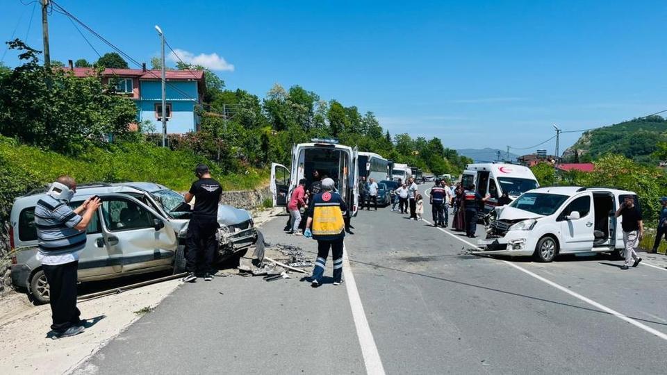 Feci kazada can pazarı! 1'i ağır 7 kişi yaralandı