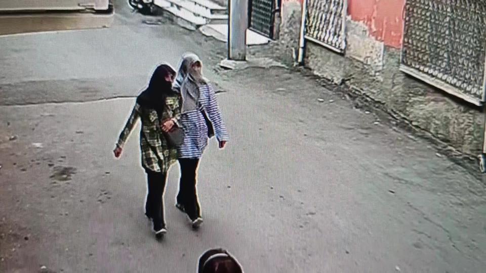 Kadın hırsızlar 670 bin TL'lik altın çaldı