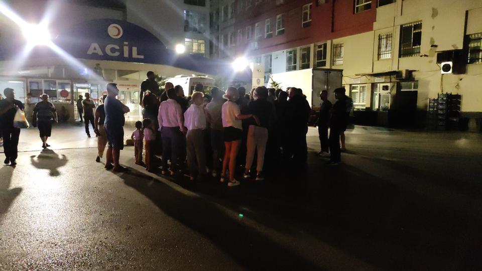 DENİZLİ'DE ÇOK SAYIDA MAHKUM ZEHİRLENME NEDENİYLE HASTANELERE KALDIRILDI