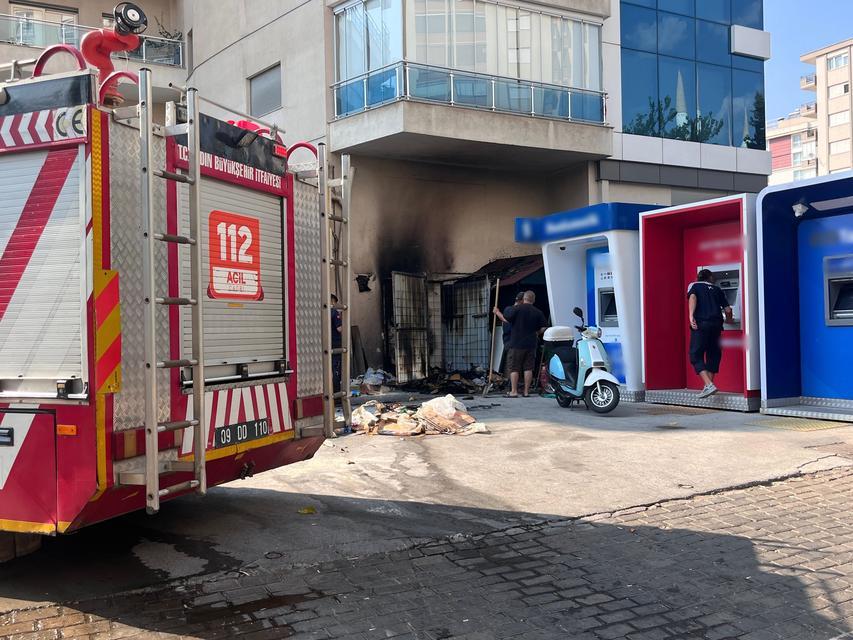 Aydın'da geri dönüşüm kutusunda kaynak yaparken yangın çıktı