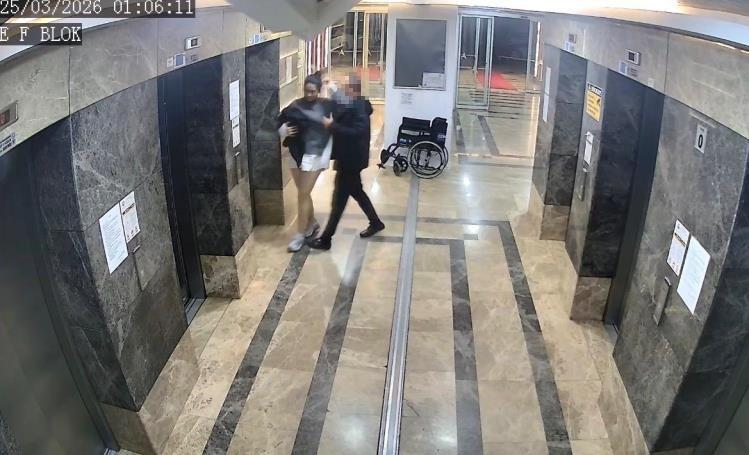 BALKONDAN DÜŞEN KADININ ŞÜPHELİ ÖLÜMÜNDE YENİ GELİŞME: OLAY GECESİ GÖRÜNTÜLERİ ORTAYA ÇIKTI 7. KATTAN DÜŞEREK HAYATINI KAYBETMİŞTİ: TÜRKAN BİÇER'İN ÖLÜMÜNDEN ÖNCEKİ SON ANLARI KAMERADA