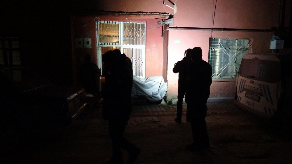 Banyoda hareketsiz halde bulundu