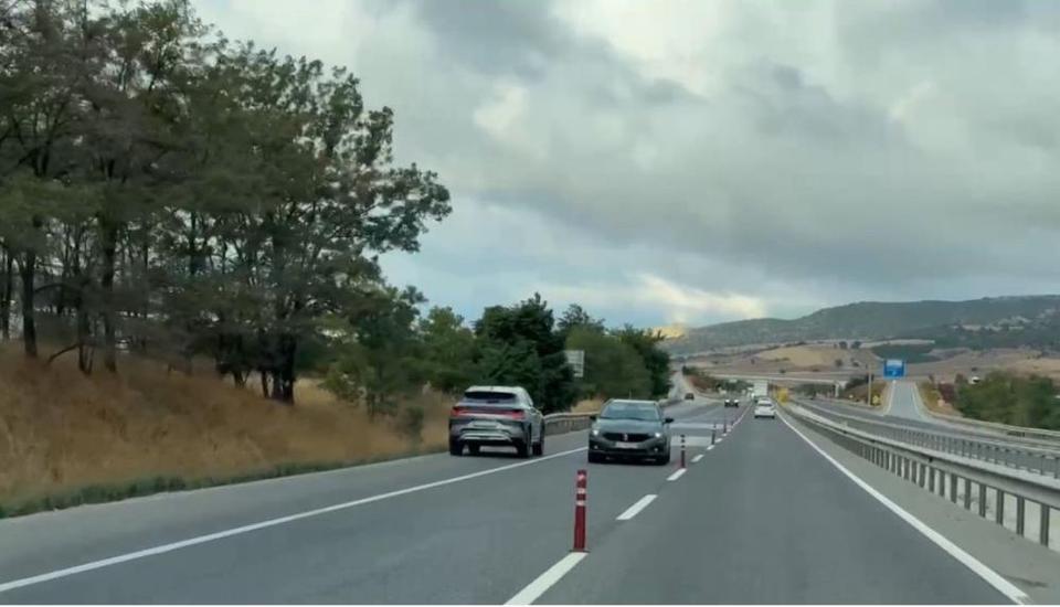 Ters şeritte ilerledi: Kazaya davetiye çıkardı