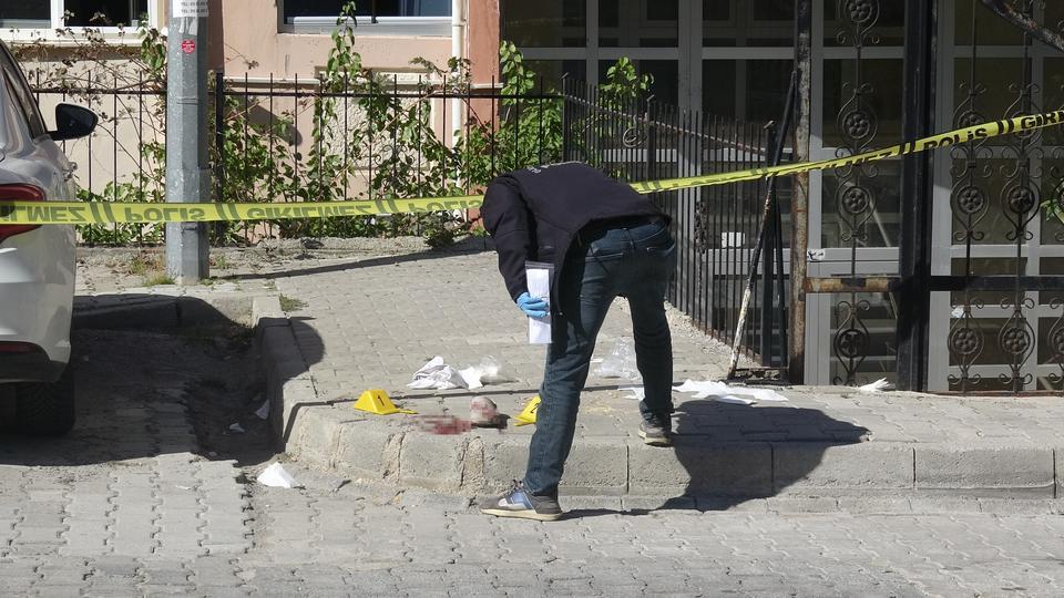 MALATYA'DA EŞİNİ BIÇAKLAYARAK ÖLDÜREN ŞAHIS İNTİHARA KALKIŞTI