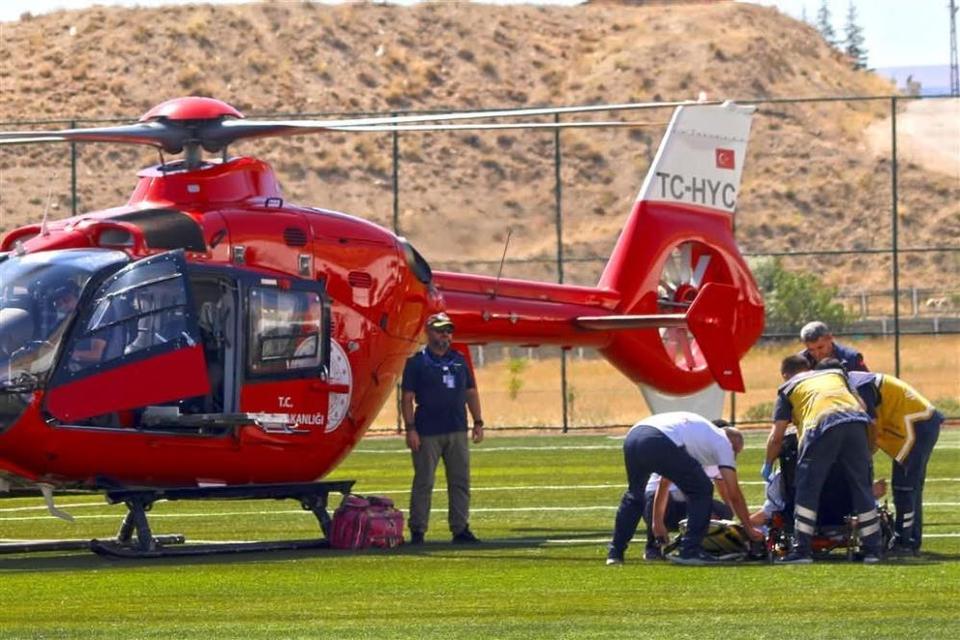Ambulans helikopter 87 yaşındaki hasta için havalandı