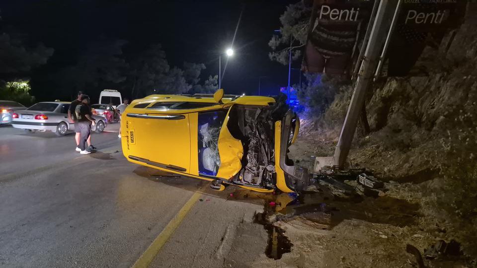 Taksi ile motosiklet çarpıştı: 1 ölü, 1 ağır yaralı