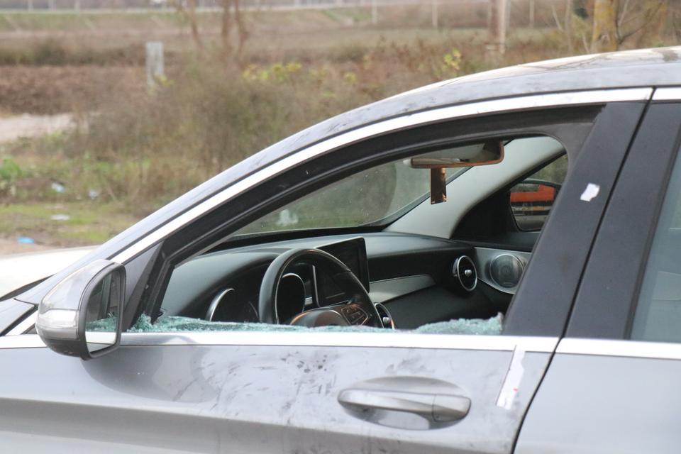 KALP DAMAR CERRAHI OTOMOBİLİNDE BAŞINA POŞET GEÇİRİLMİŞ HALDE ÖLÜ BULUNDU