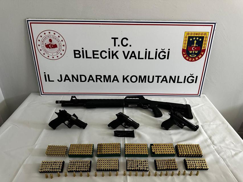 Evden cephanelik çıktı