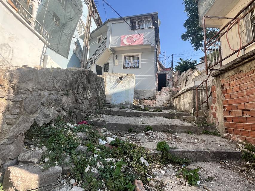 Kezzap attığı eski eşi öldü, kızı yaşam savaşı veriyor
