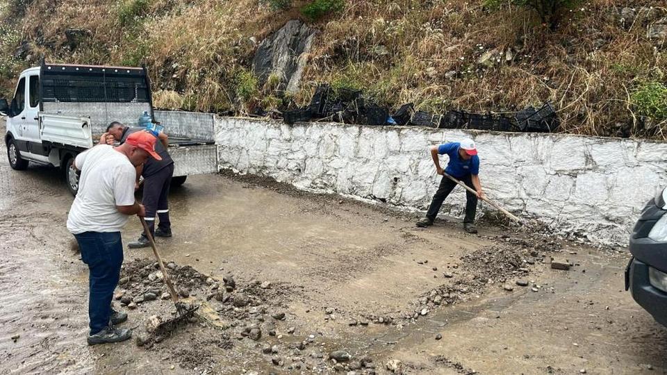Bozdoğan’da sağanak yağış sonrası ekipler sahada
