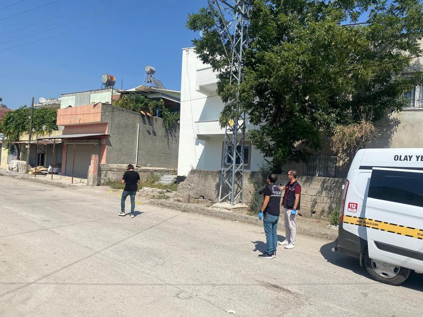 ADANA'DA DEHŞET: BOŞANMA AŞAMASINDAKİ EŞİNİ VE BALDIZINI VURDU
