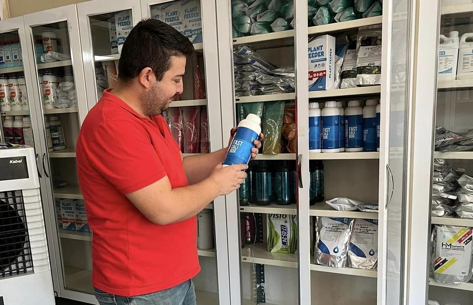 KUYUCAK'TA ZİRAİ İLAÇ VE GÜBRE BAYİLERİ DENETLENDİ