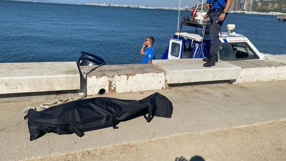 Sahilde erkek cesedi bulundu