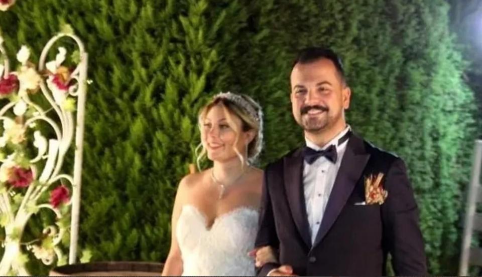 Tatlıses’ten davacı olan eski menajerinin eşi Aydın’da görev yapıyor