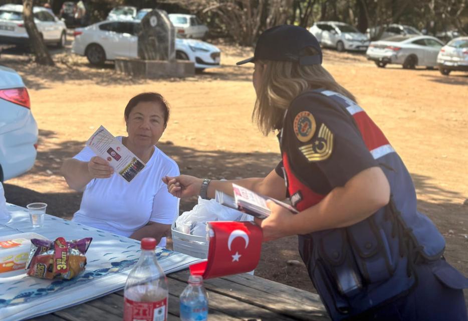 Kuşadası Milli Park’ta ziyaretçilere KADES anlatıldı