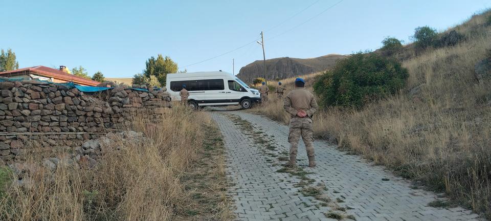 SİVAS'TAKİ KAYIP BEBEK SORUŞTURMASINDA 6 KİŞİ GÖZALTINA ALINDI